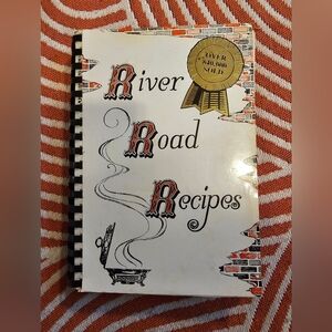 River Road Recipes Baton Rouge, Louisiana, Junior League Community Cookbook 1980